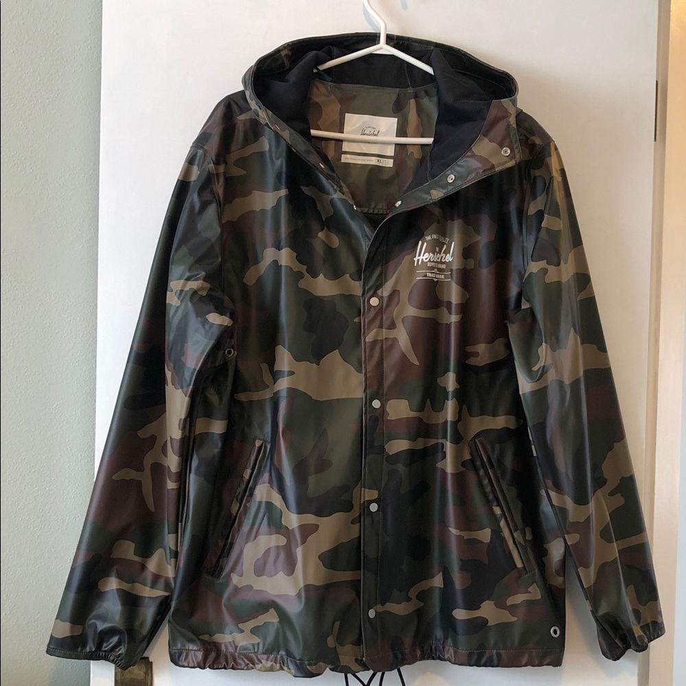 HERSCHEL NWOT RAIN JACKET COAT